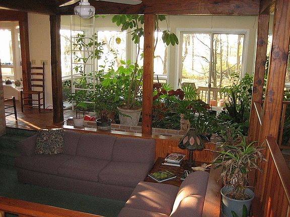 Pit looking toward atrium