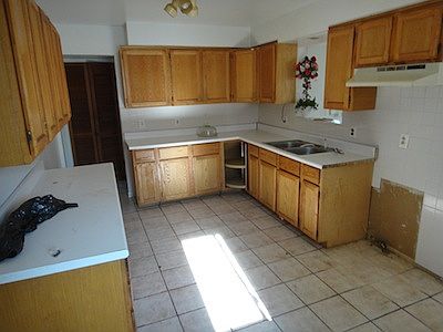 2nd image of 3229 Toepfer Rd