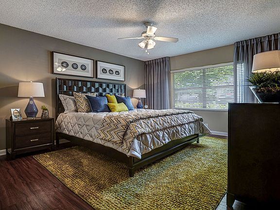 5th image of 8210 SW 12th St #821