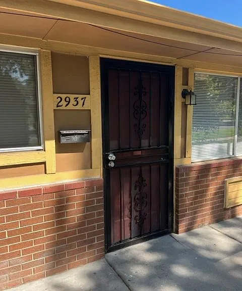 2937 Martin Luther King Blvd — Photo 1