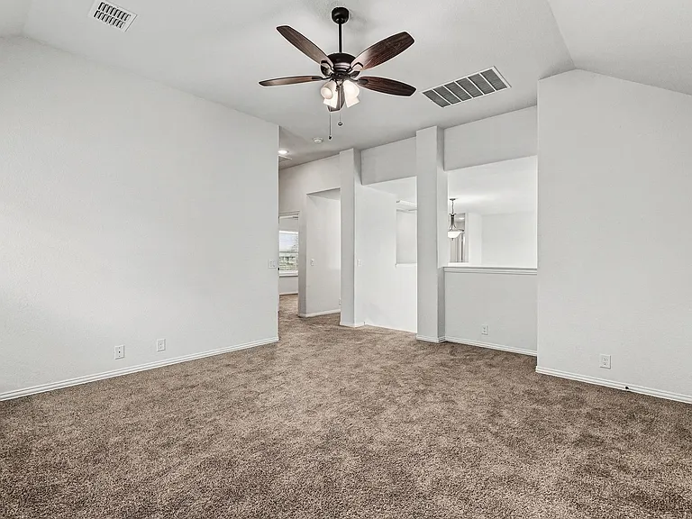 1080 Canuela Way — Photo 29