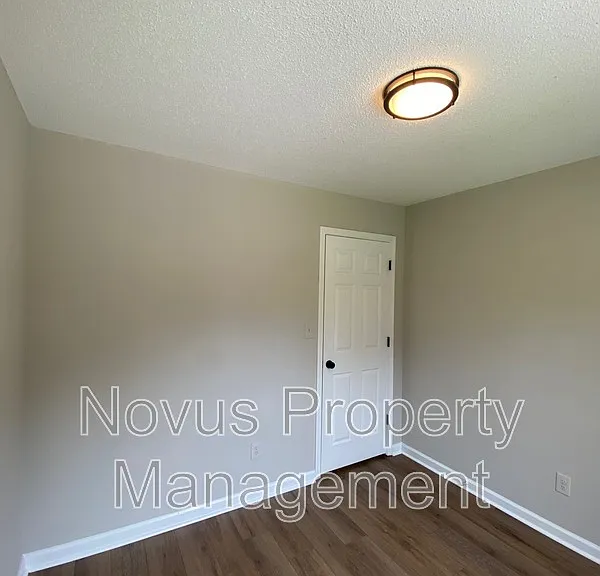 51 Connie Dr — Photo 24