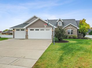 1381 Aviator Ct, De Pere, WI 54115