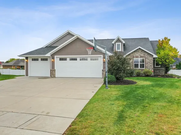 1381 Aviator Ct, De Pere, WI 54115