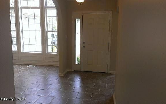 8822 Foyer