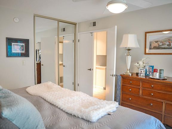 5th image of 1689 Sandyrock Ct #Comdo