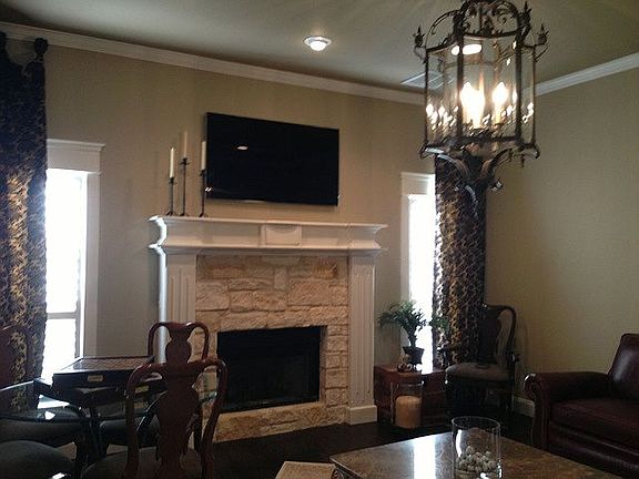 LIVING ROOM #1