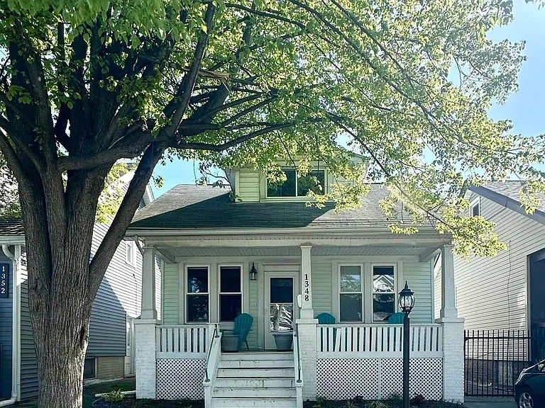 1348 Wayburn St — Photo 3