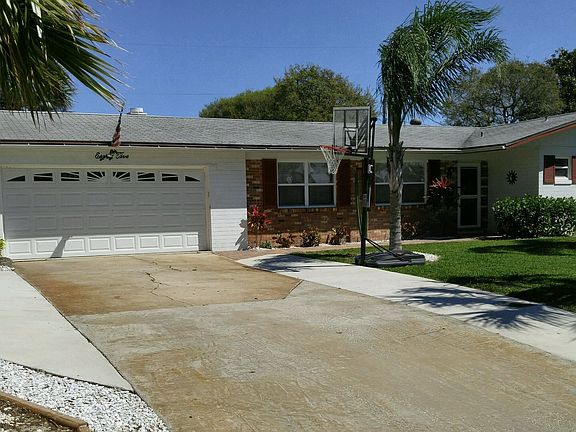2nd image of 85 Banyan Dr