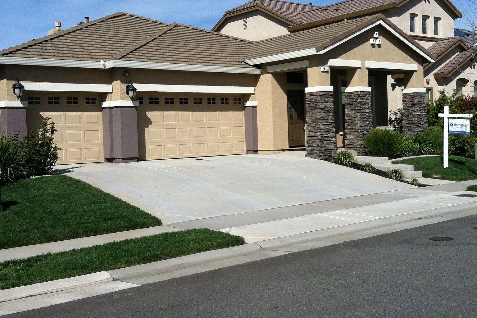 2436 Lincoln Airpark Dr photo 1