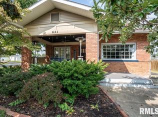 621 S 14th St, Herrin, IL 62948