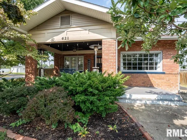 621 S 14th St, Herrin, IL 62948