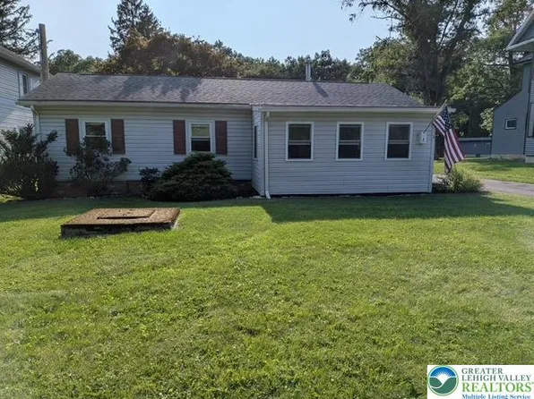 934 Lower South Main St, Bangor, PA 18013