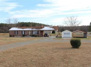 512 Mulberry Rd, Farnham, VA 22460