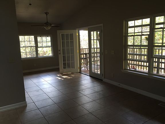 2nd image of 10 Gilcrux Ln
