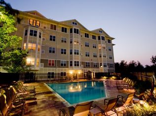 1 Windsor Woods Ln #3301, Canton, MA 02021
