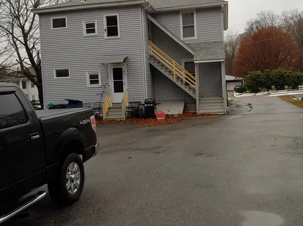 15 Lake St #1, Uxbridge, MA 01569