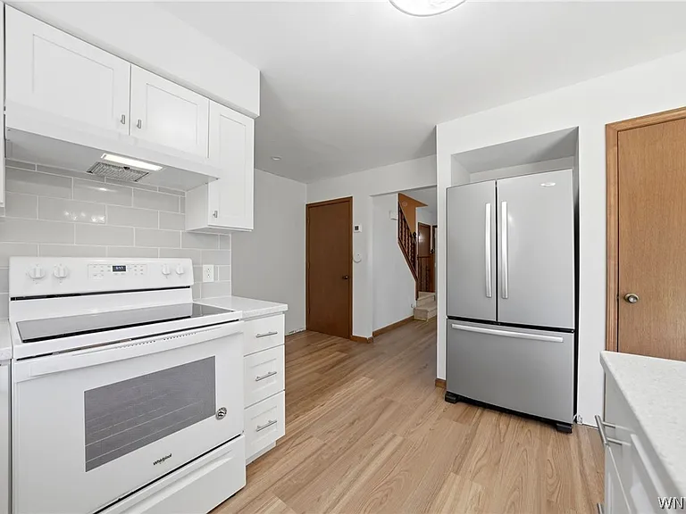 555 Lakeview Ave — Photo 8