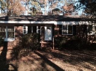 1755 Hill Farm Rd, Kinston, NC 28504