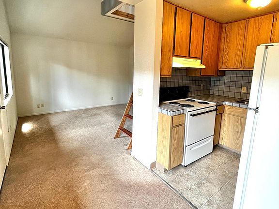Dining area, facing kitchen & living room.
