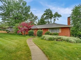 160 Marchester Dr, Dayton, OH 45429