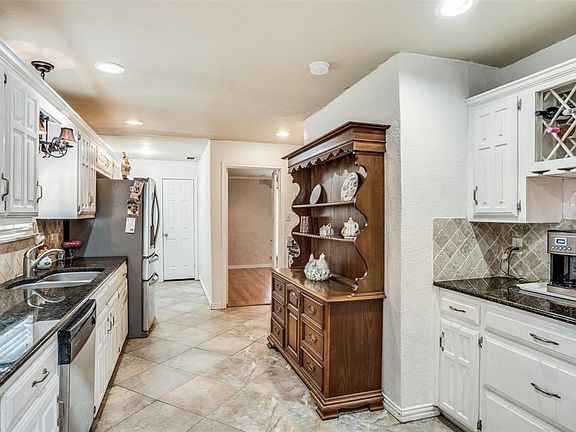 4th image of 2021 Campbell Pkwy