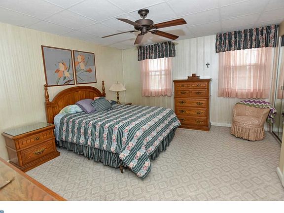 5th image of 2903 Devereaux Ave