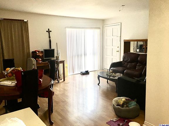 5th image of 116 W Maple St Unit 16
