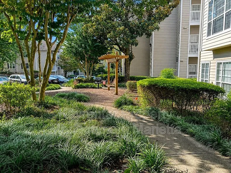 1 bed, 1.0 bath, $1,495 — Photo 4