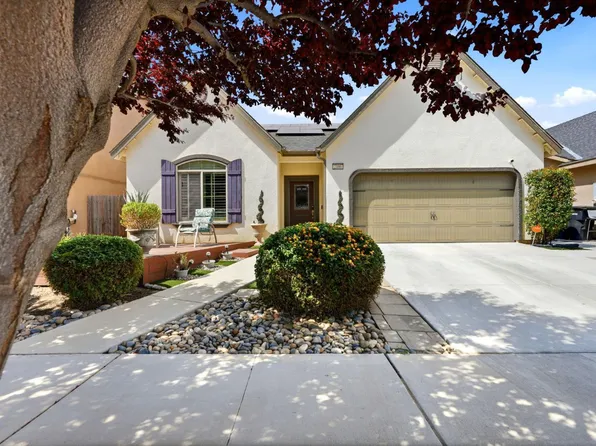 2106 W Bryman St, Hanford, CA 93230