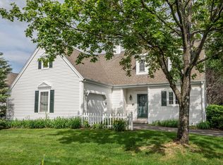 1 Primrose Ln #1, Farmington, CT 06032
