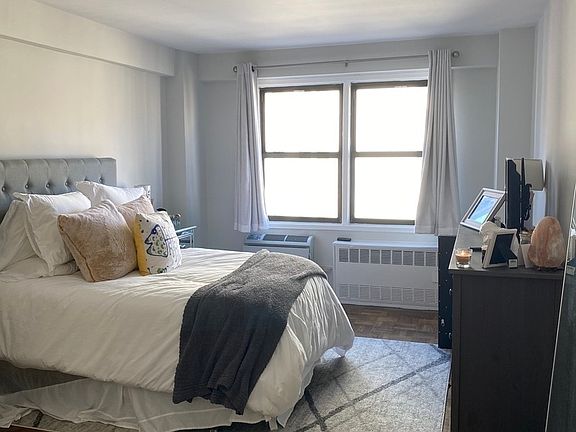4th image of 116 E 34th St #12KL