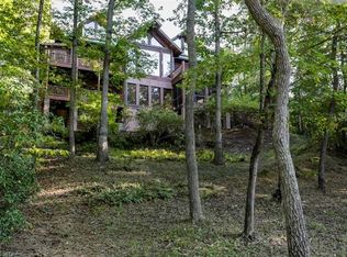 42 Piney Pointe Ln, Mill Spring, NC 28756