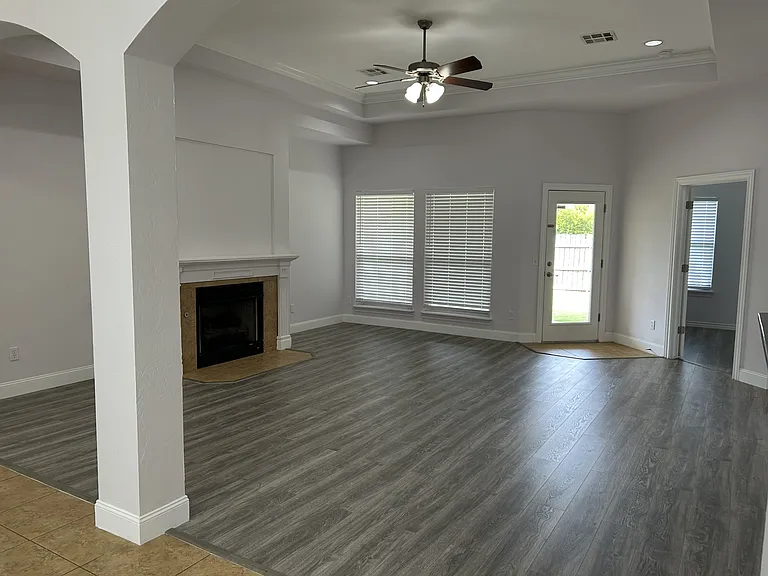 19449 Northpark Ct — Photo 2