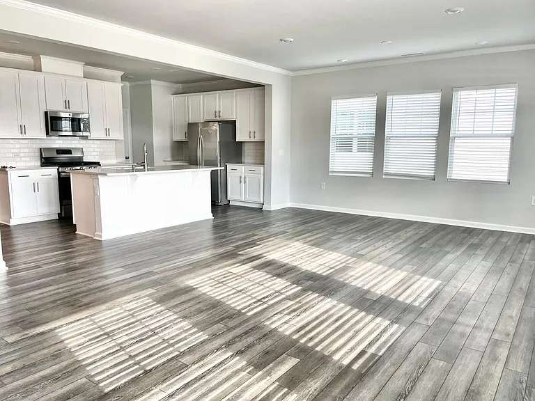 1618 Chestnut Tree Dr — Photo 19