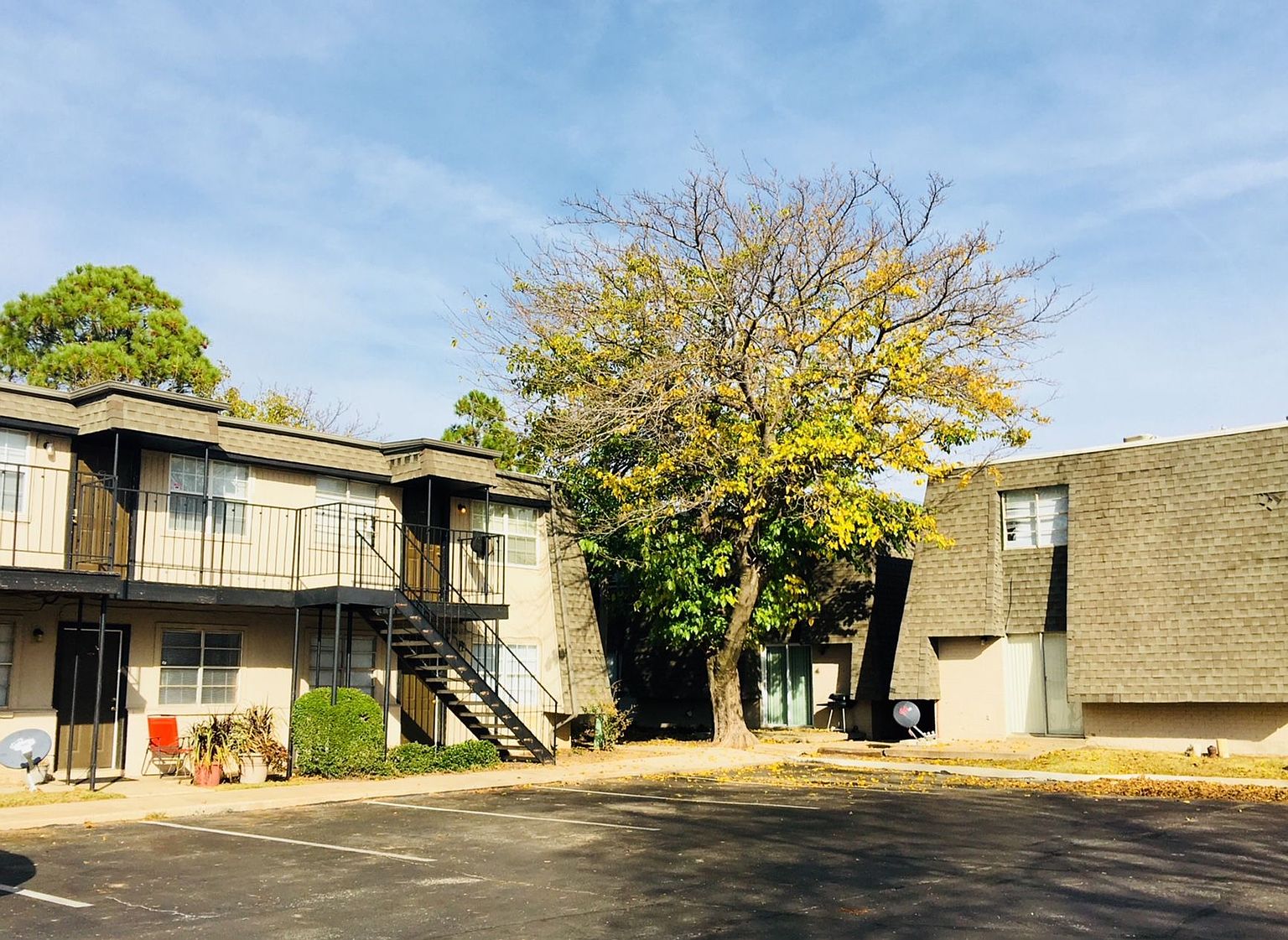 village oaks apartments oak cliff