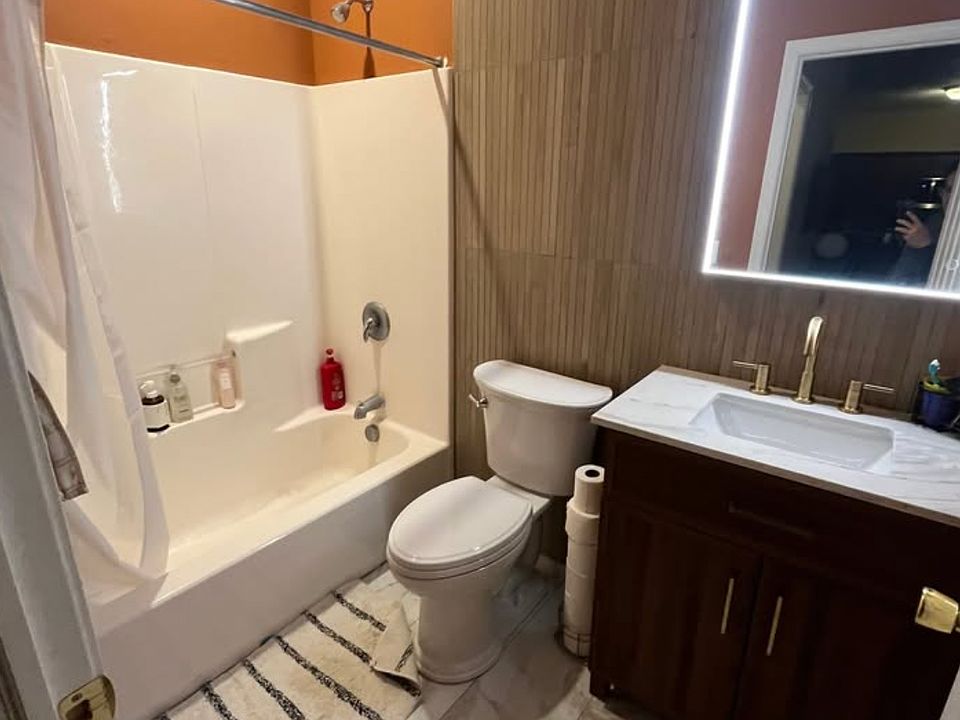 2nd image of 4243 Sandbar Ln #1