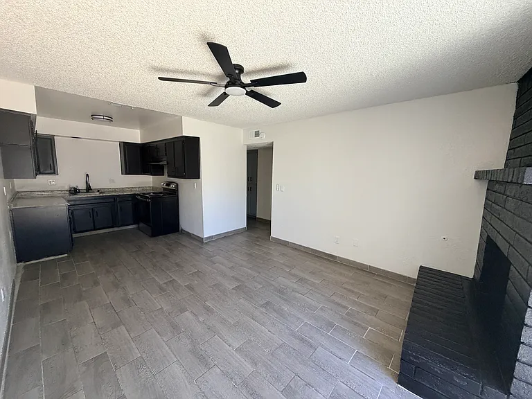 8000 N Laurelglen Blvd #B — Photo 6