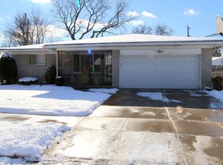 11296 Meadowbrook Dr, Warren, MI 48093