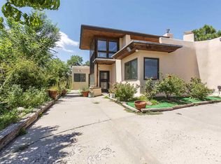 140 1/2 Bob St, Santa Fe, NM 87501