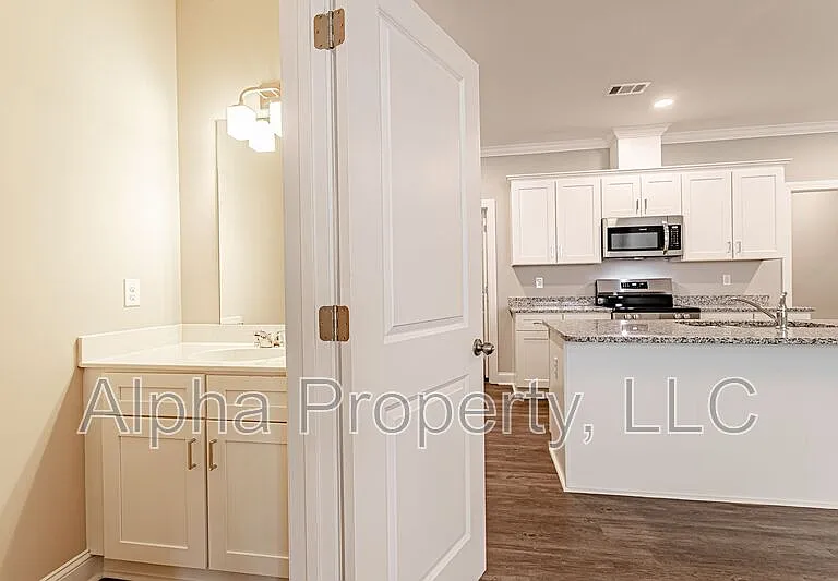 18 Alderly Way — Photo 5