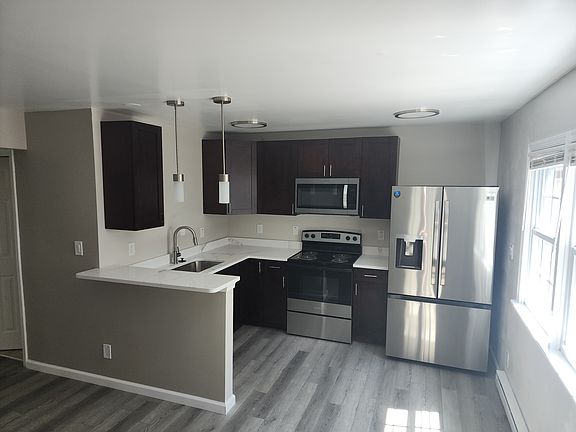 5th image of 9612 18th Bay St APT 10