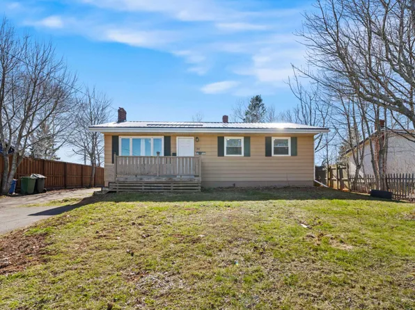 184 Southdale Ave, Charlottetown, PE C1A 6Z7