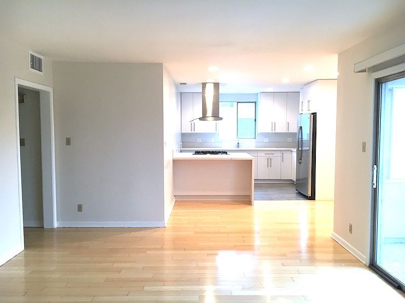 1st image of 12206 Magnolia Blvd APT 6