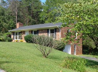 118 Valley Ridge Dr, Vinton, VA 24179