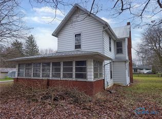 22556 2nd St, Defiance, OH 43512