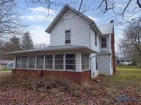 22556 2nd St, Defiance, OH 43512