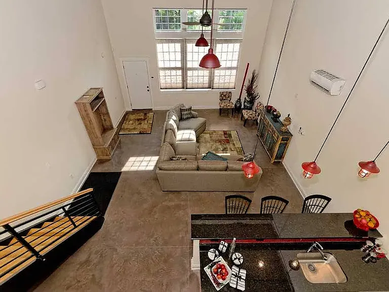 301 Green St #104 — Photo 6