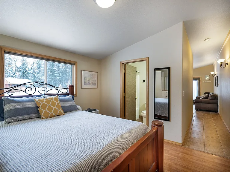899 Capistrano NW — Photo 8