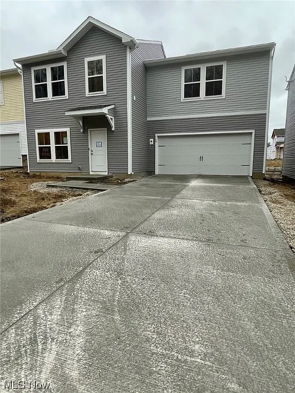 556 Auld Farm Cir photo 1